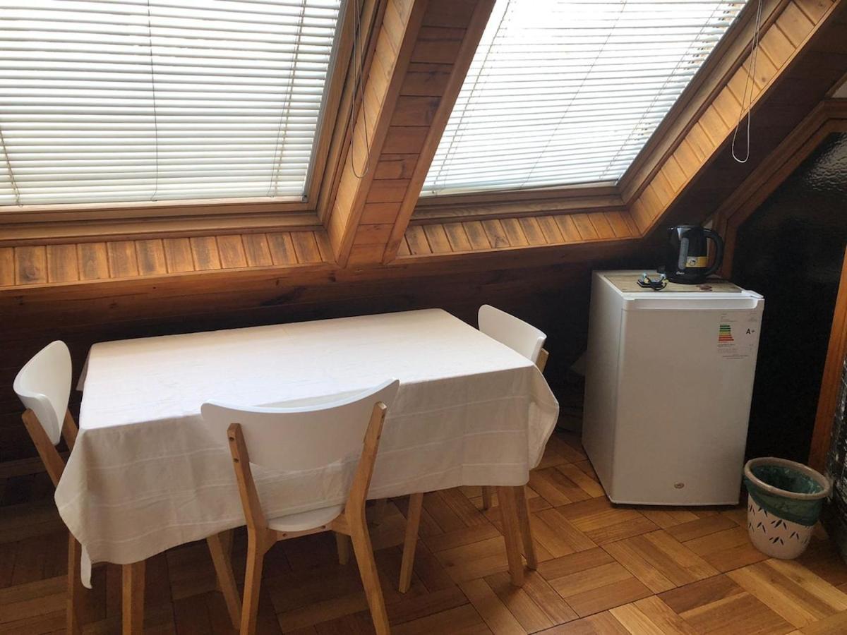 Gran Con Bano Privado Y Vista A La Montana, Cerca De Clinica Alemana *