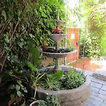 Gran Habitacion Con Bano Privado Y Vista A La Montana, Cerca De Clinica Alemana