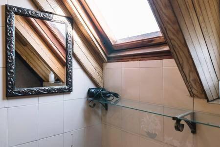 Hospedagem domiciliar Gran Con Bano Privado Y Vista A La Montana, Cerca De Clinica Alemana